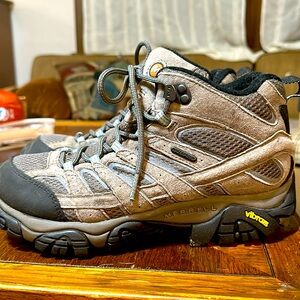 Merrell Moab 3 Waterproof Hiking Boots - Women’s 8